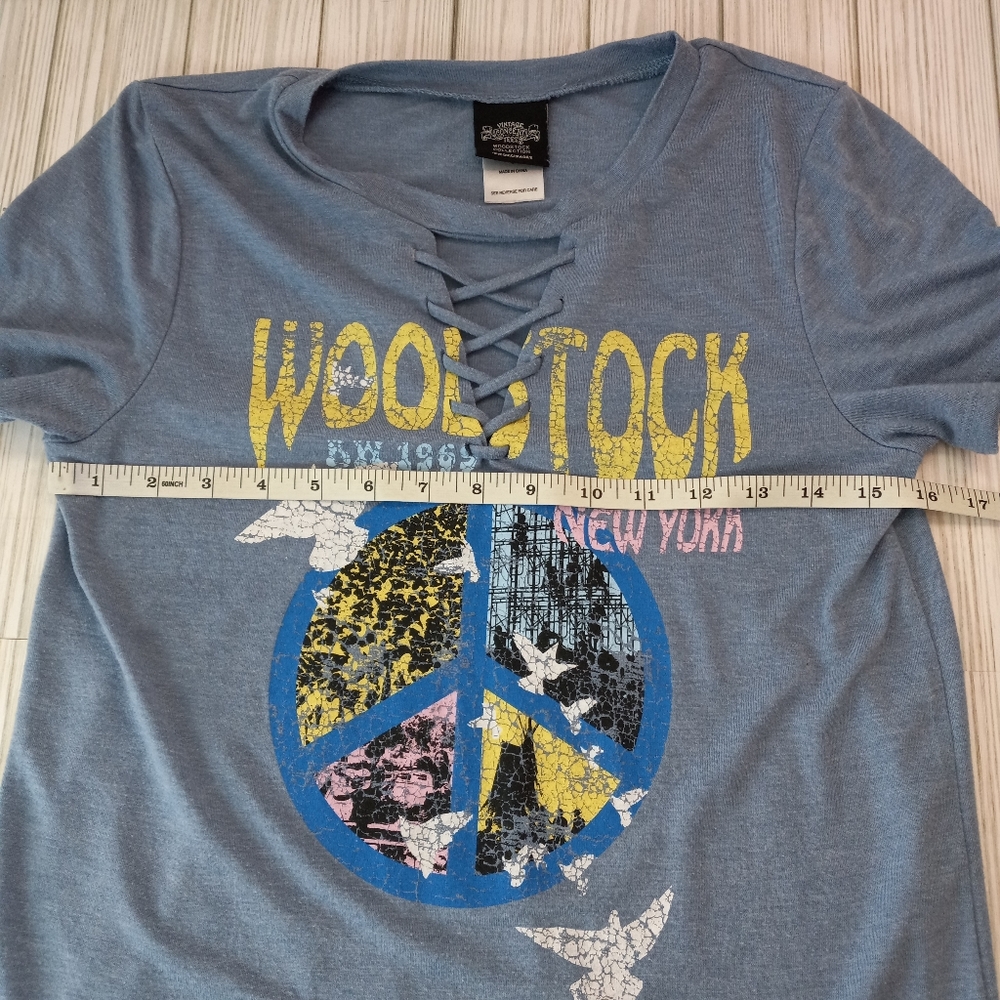 Jerry Leigh Woodstock Distressed Graphic Tee Size Small - Picture 7 of 8